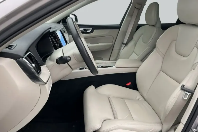 Volvo XC60 din 2022 cu 38.604 km - oferta VOL194980 - foto 9