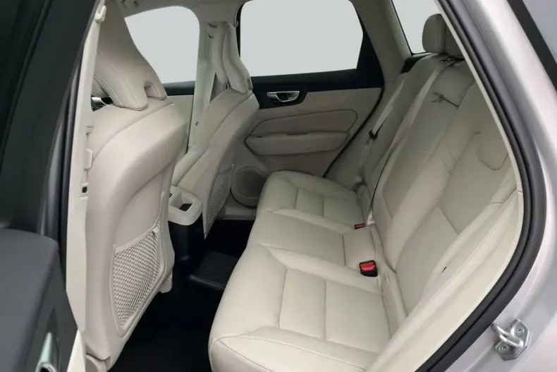 Volvo XC60 din 2022 cu 38.604 km - oferta VOL194980 - foto 10