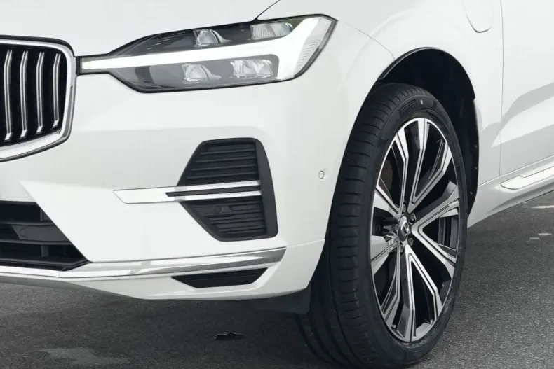 Volvo XC60 din 2022 cu 27.940 km - oferta VOL194981 - foto 3