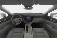 Volvo XC60 din 2022 cu 27.940 km - oferta VOL194981 - foto 7
