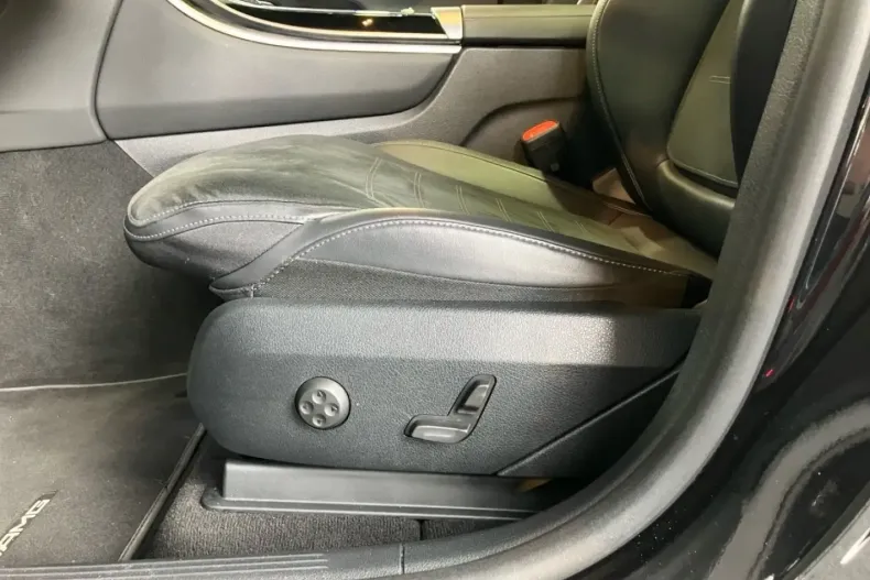 Mercedes-Benz GLC 220 (Clasa GLC) din 2024 cu 22.282 km - oferta MER195005 - foto 4