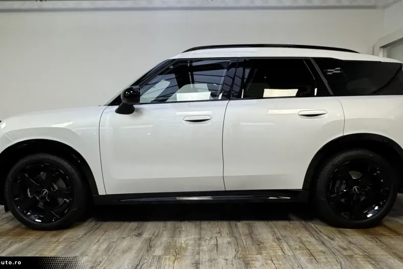 MINI Countryman C (Cooper) din 2025 cu 23.300 km - oferta MIN195031 - foto 3