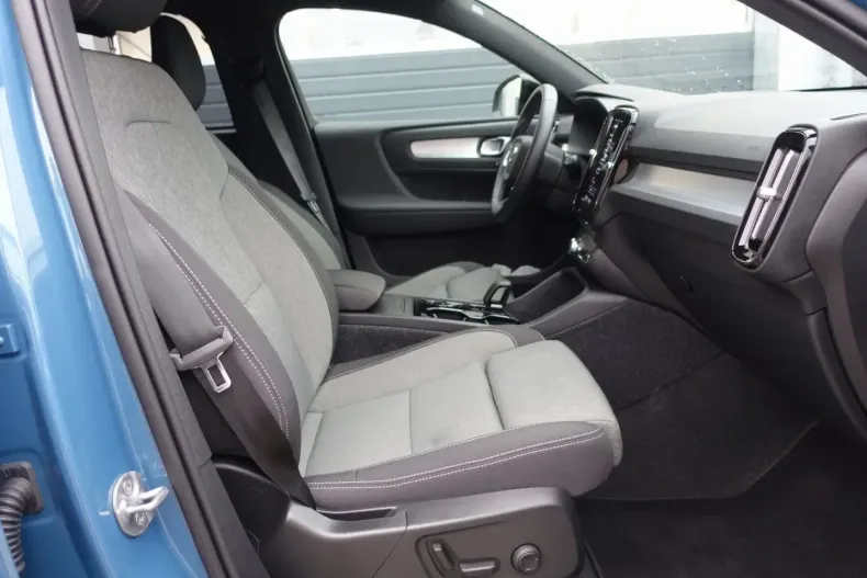 Volvo XC40 din 2025 cu 19.100 km - oferta VOL195053 - foto 10