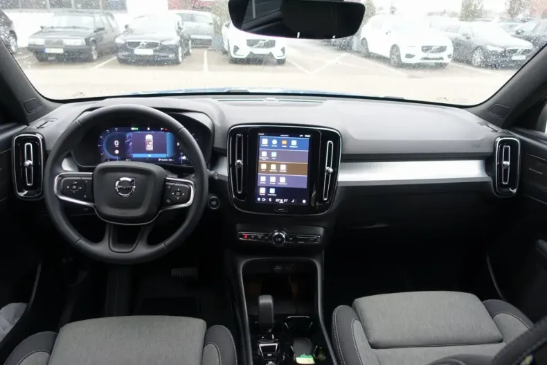 Volvo XC40 din 2025 cu 19.100 km - oferta VOL195053 - foto 13