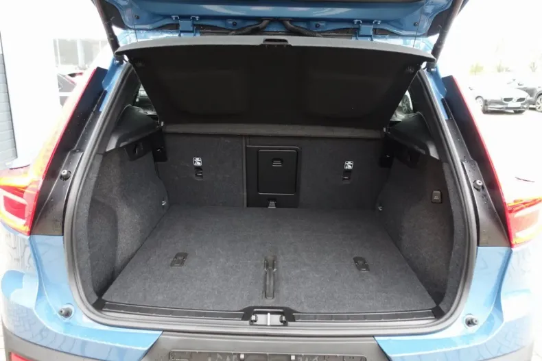 Volvo XC40 din 2025 cu 19.100 km - oferta VOL195053 - foto 20