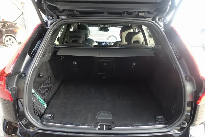 Volvo XC60 din 2025 cu 20.100 km - oferta VOL195061 - foto 22