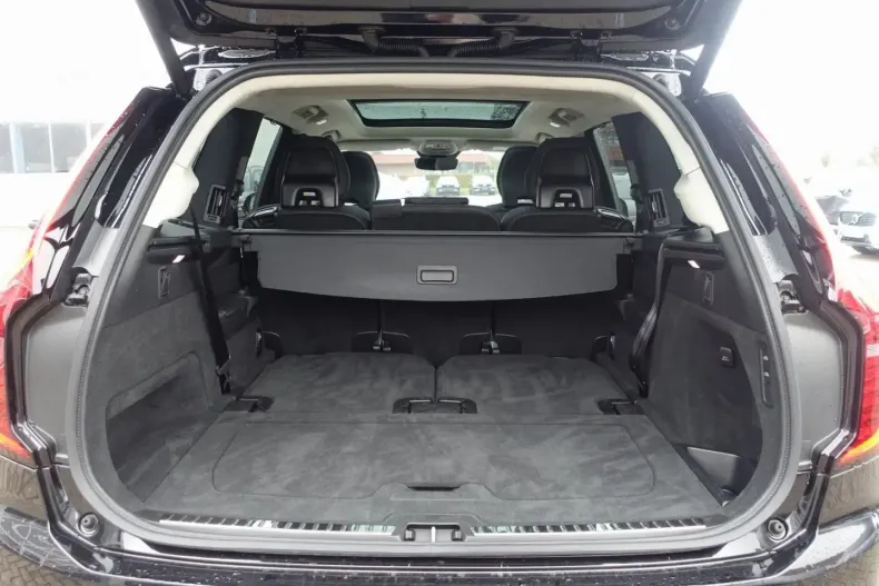 Volvo XC90 din 2025 cu 21.100 km - oferta VOL195062 - foto 10