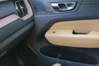Volvo XC60 din 2022 cu 36.600 km - oferta VOL195077 - foto 19