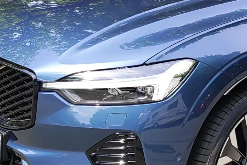 Volvo XC60 din 2025 cu 3.500 km - oferta VOL195080 - foto 9