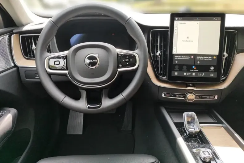 Volvo XC60 din 2025 cu 3.500 km - oferta VOL195080 - foto 12