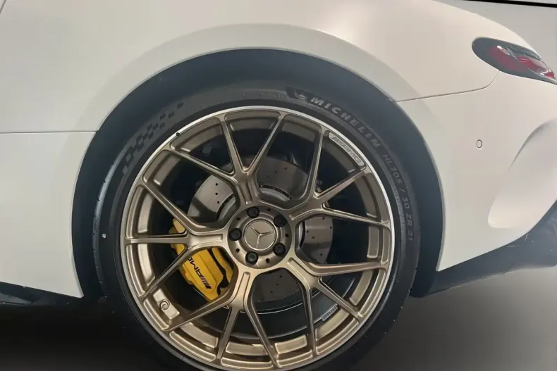 Mercedes-Benz AMG GT (Clasa GT) din 2024 cu 15.300 km - oferta MER195083 - foto 7