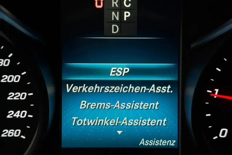 Mercedes-Benz V 300 (Clasa V) din 2024 cu 57.100 km - oferta MER195091 - foto 10