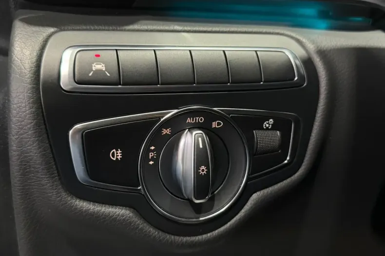 Mercedes-Benz V 300 (Clasa V) din 2024 cu 57.100 km - oferta MER195091 - foto 15