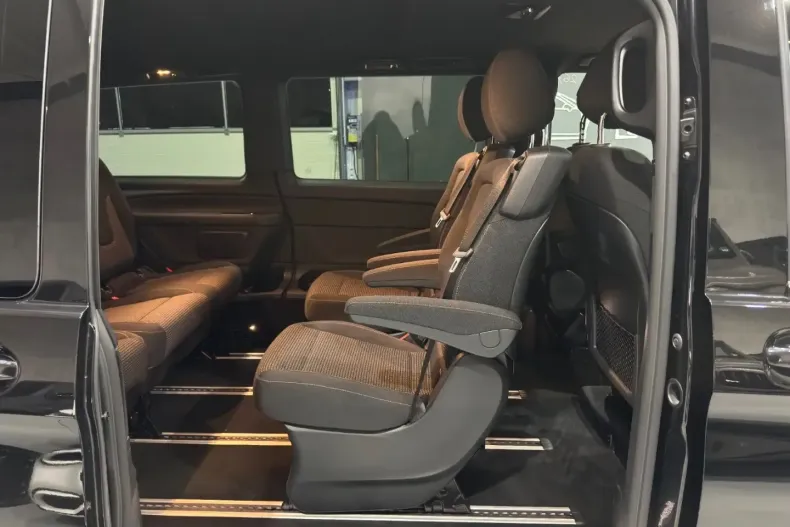 Mercedes-Benz V 300 (Clasa V) din 2024 cu 57.100 km - oferta MER195091 - foto 18