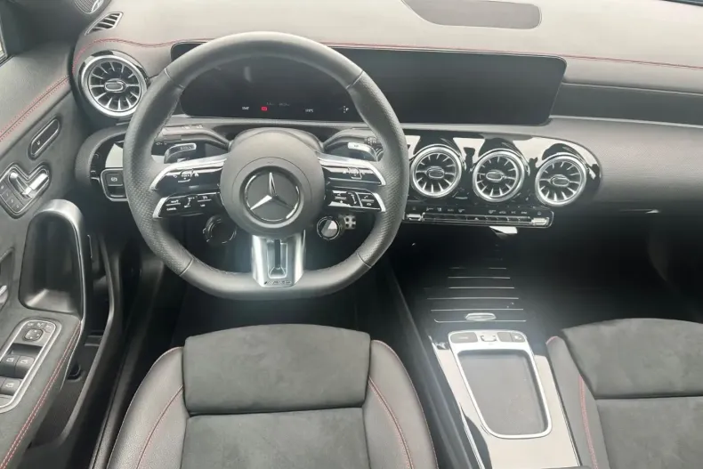 Mercedes-Benz CLA 35 AMG (Clasa CLA) din 2024 cu 7.000 km - oferta MER195100 - foto 7