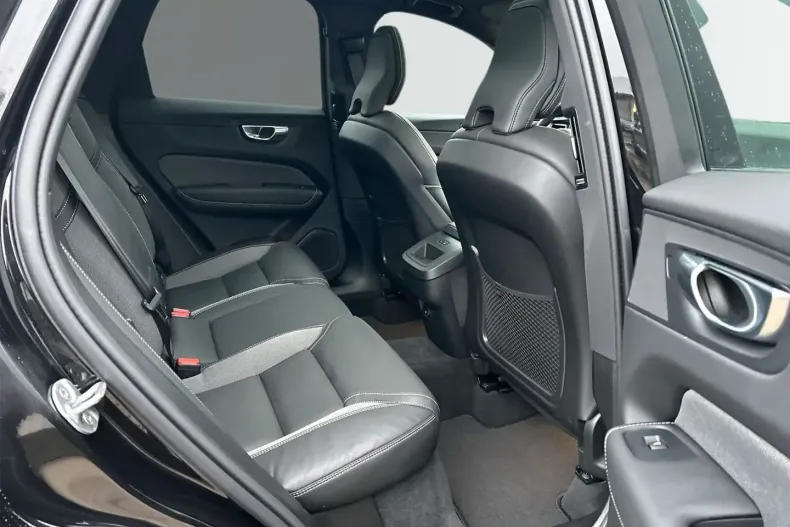 Volvo XC60 din 2025 cu 16.400 km - oferta VOL195101 - foto 5