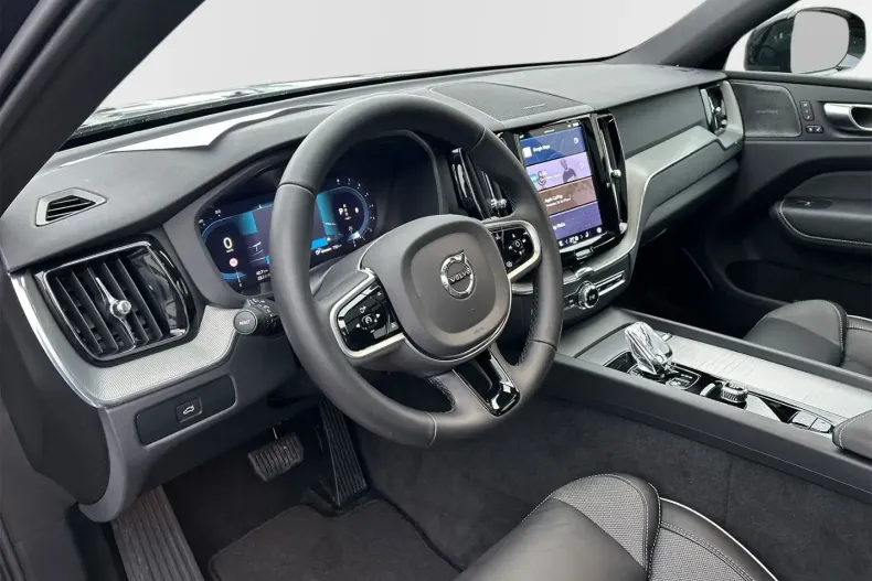 Volvo XC60 din 2025 cu 16.400 km - oferta VOL195101 - foto 14