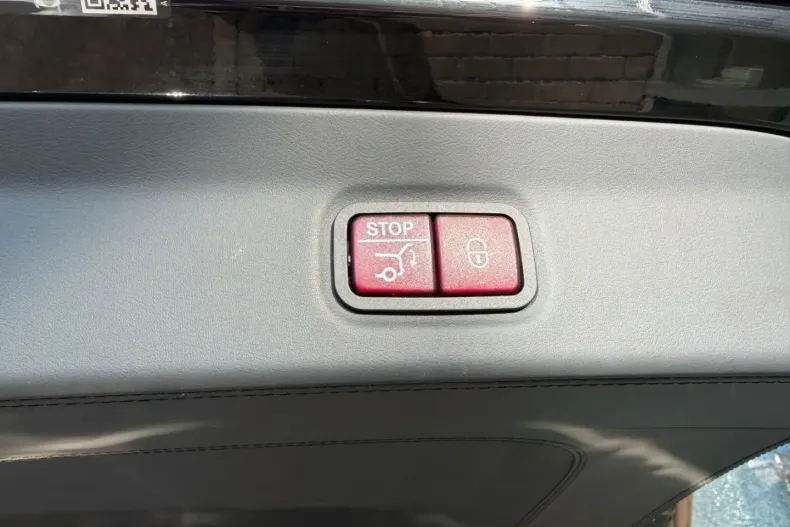 Mercedes-Benz GLS 600 (Clasa GLS) din 2024 cu 28.850 km - oferta MER195129 - foto 11