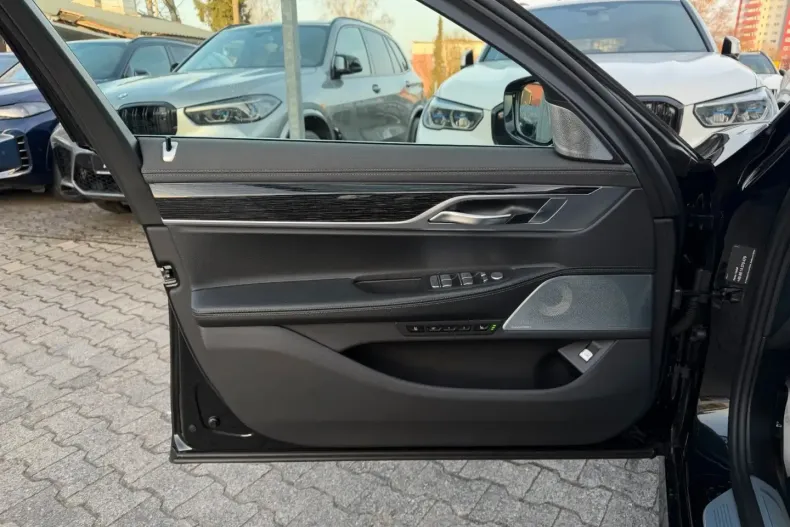 BMW 740 (Seria 7) din 2022 cu 59.500 km - oferta BMW195130 - foto 27