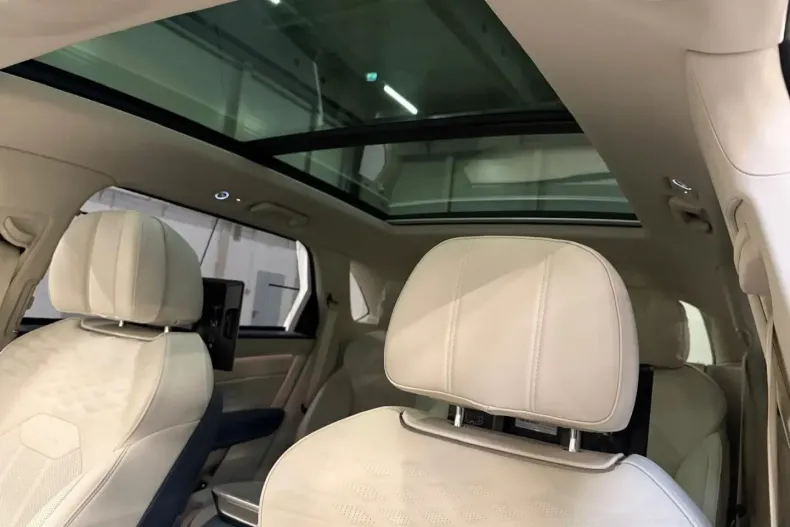 Bentley Bentayga din 2025 cu 10.000 km - oferta BEN195143 - foto 15