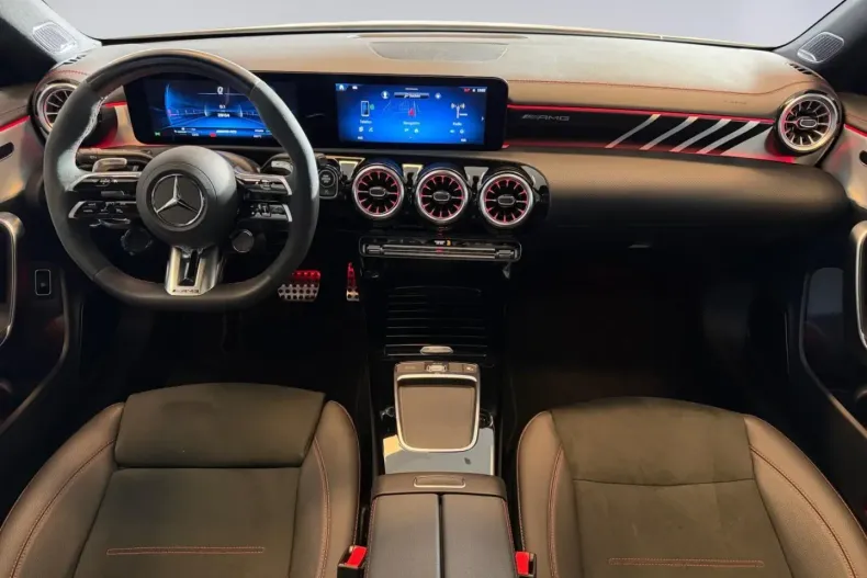 Mercedes-Benz CLA 35 AMG (Clasa CLA) din 2024 cu 29.286 km - oferta MER195144 - foto 9