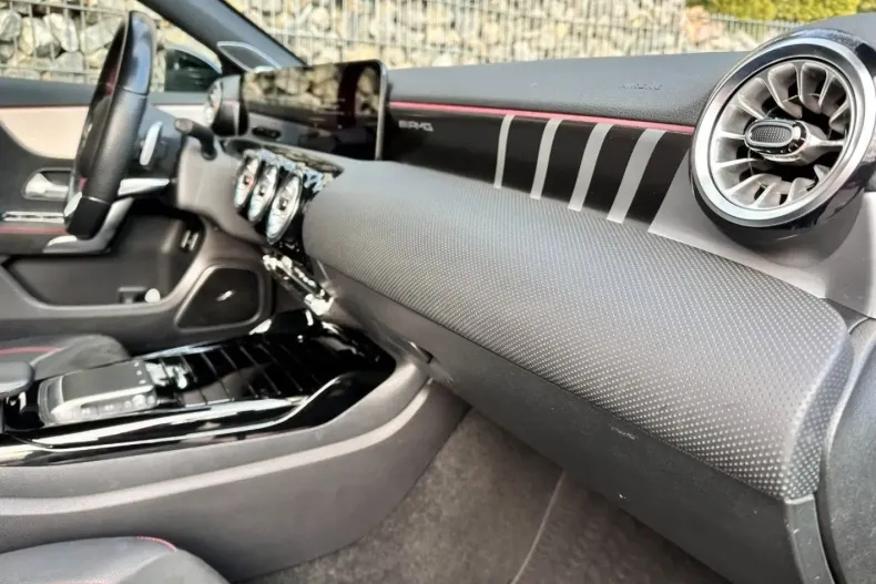 Mercedes-Benz A 35 AMG (Clasa A) din 2022 cu 57.681 km - oferta MER195149 - foto 22