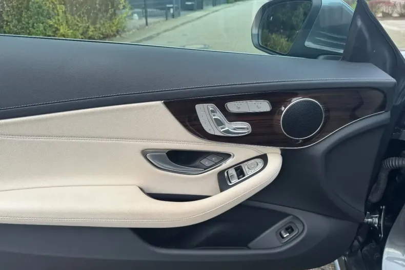 Mercedes-Benz C 43 AMG (Clasa C) din 2021 cu 54.100 km - oferta MER195153 - foto 10