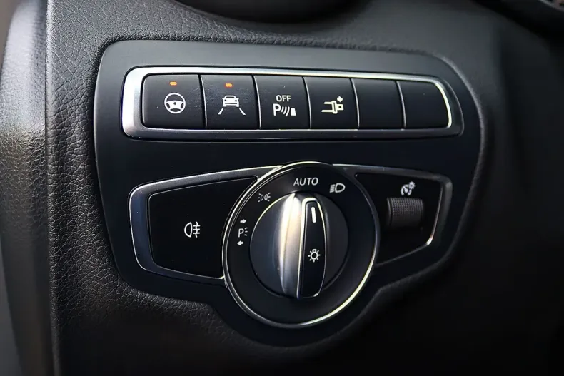 Mercedes-Benz C 43 AMG (Clasa C) din 2021 cu 41.600 km - oferta MER195154 - foto 13