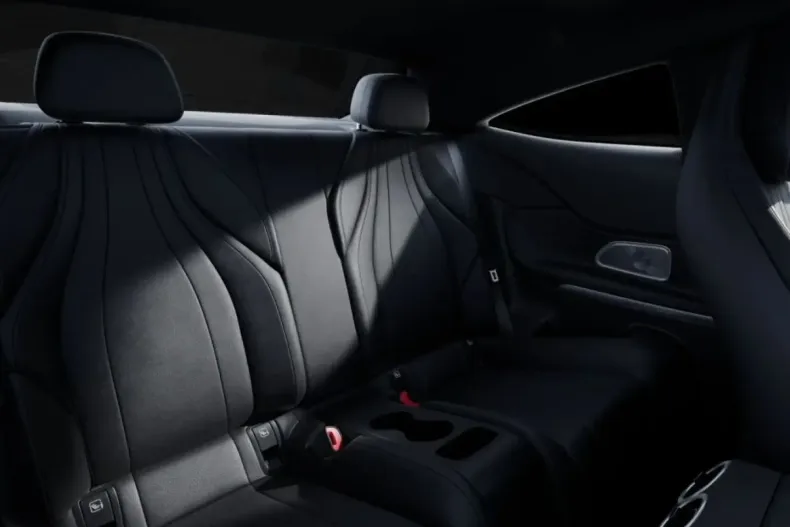 Mercedes-Benz CLE 300 (Clasa CLE) din 2023 cu 9.900 km - oferta MER195158 - foto 12