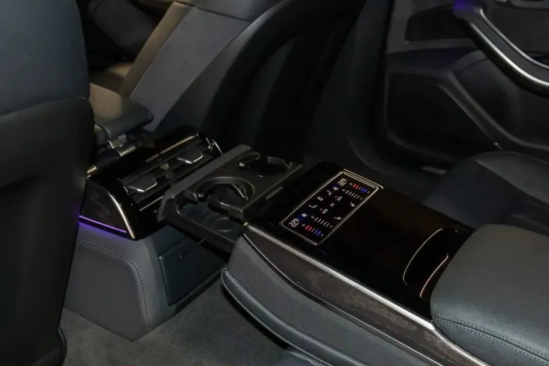 Audi A8 din 2023 cu 43.457 km - oferta AUD195159 - foto 8