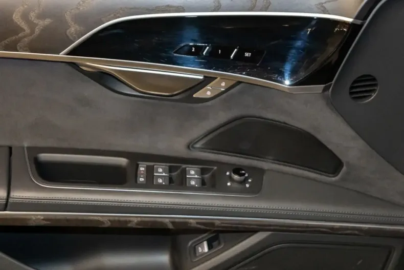 Audi A8 din 2023 cu 43.457 km - oferta AUD195159 - foto 14