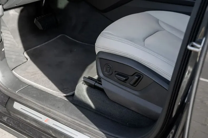 Audi Q7 din 2022 cu 65.117 km - oferta AUD195170 - foto 14