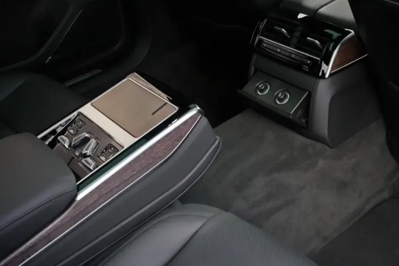 Audi A8 din 2022 cu 66.130 km - oferta AUD195172 - foto 16