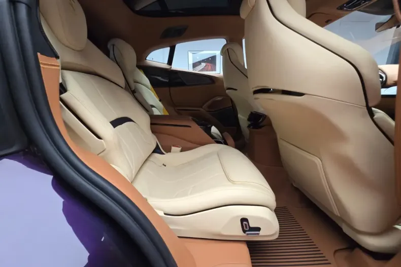 Ferrari Purosangue din 2025 cu 90 km - oferta FER195174 - foto 16