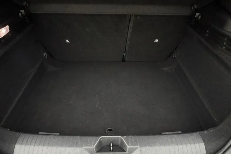 Opel Astra din 2023 cu 69.016 km - oferta OPE195181 - foto 23