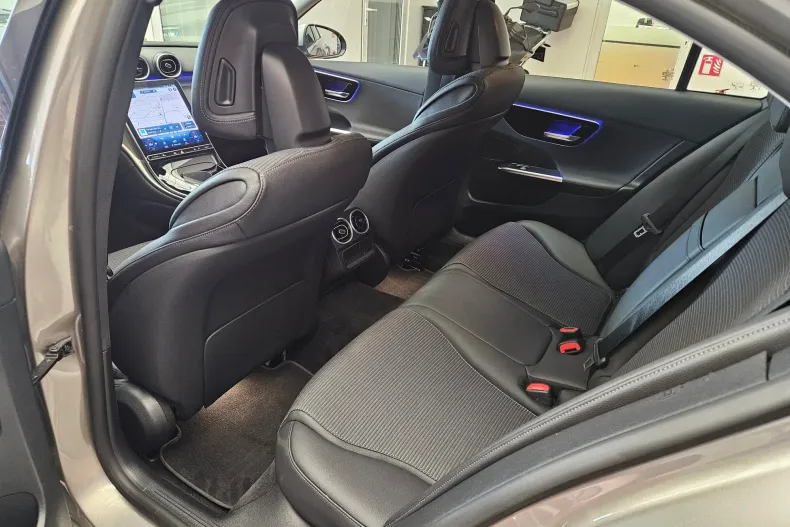 Mercedes-Benz C din 2022 cu 26.000 km - oferta MER195201 - foto 11
