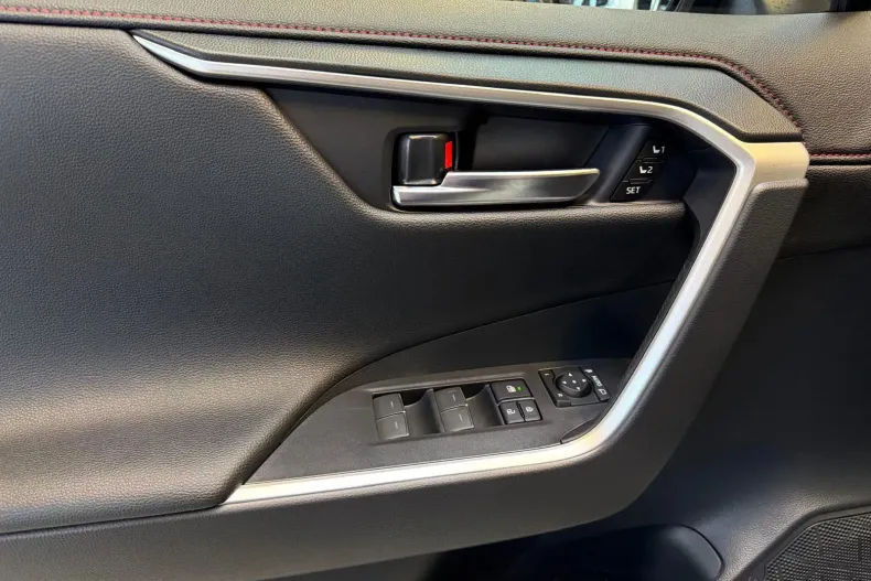 Toyota RAV4 din 2025 cu 10 km - oferta TOY195203 - foto 12