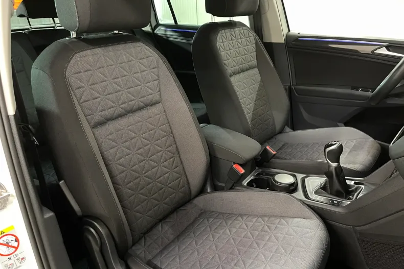 Volkswagen Tiguan din 2023 cu 43.615 km - oferta VOL195215 - foto 10