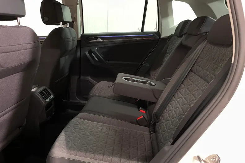 Volkswagen Tiguan din 2023 cu 43.615 km - oferta VOL195215 - foto 12