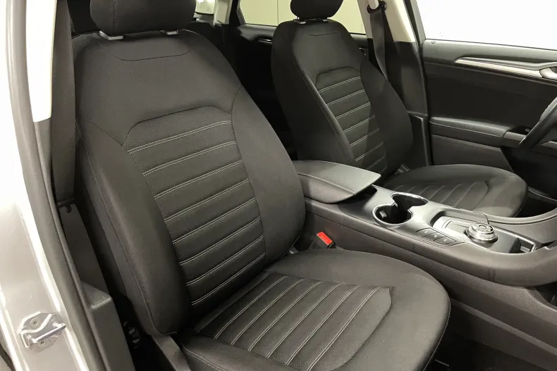 Ford Mondeo din 2021 cu 43.951 km - oferta FOR195217 - foto 9