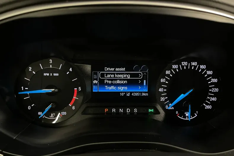 Ford Mondeo din 2021 cu 43.951 km - oferta FOR195217 - foto 27