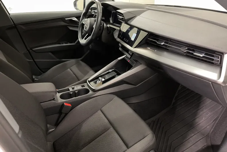 Audi A3 din 2022 cu 53.123 km - oferta AUD195218 - foto 10