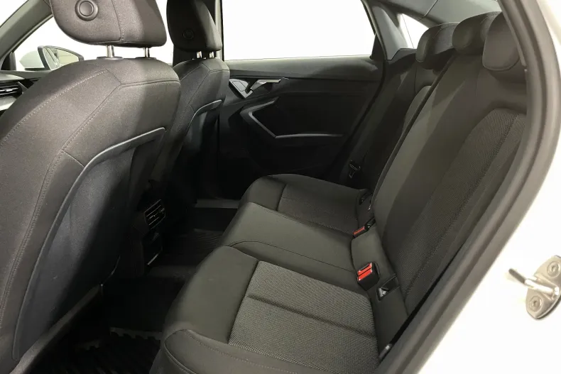 Audi A3 din 2022 cu 53.123 km - oferta AUD195218 - foto 11