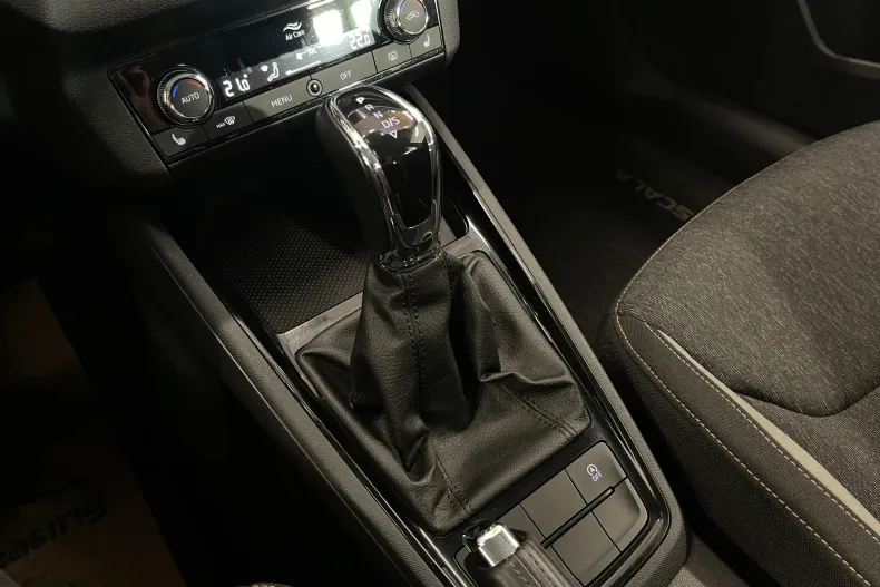 Skoda Scala din 2022 cu 102.679 km - oferta SKO195223 - foto 23