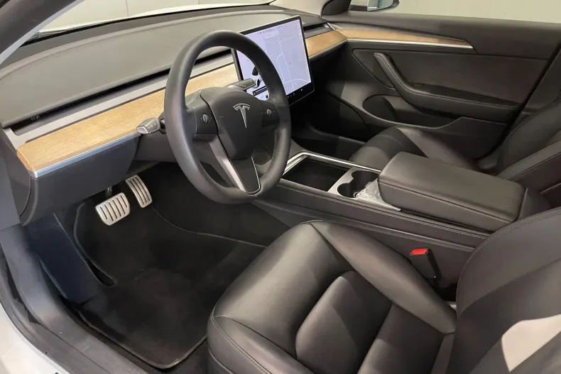 Tesla Model 3 din 2021 cu 45.293 km - oferta TES195229 - foto 5