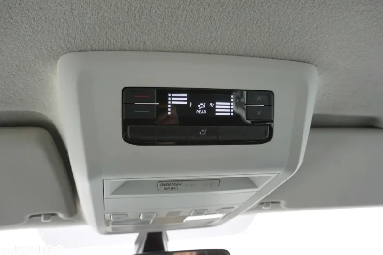 Volkswagen Transporter din 2024 cu 81.574 km - oferta VOL195248 - foto 21