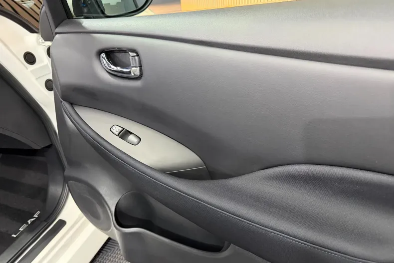 Nissan Leaf din 2022 cu 35.216 km - oferta NIS195253 - foto 23