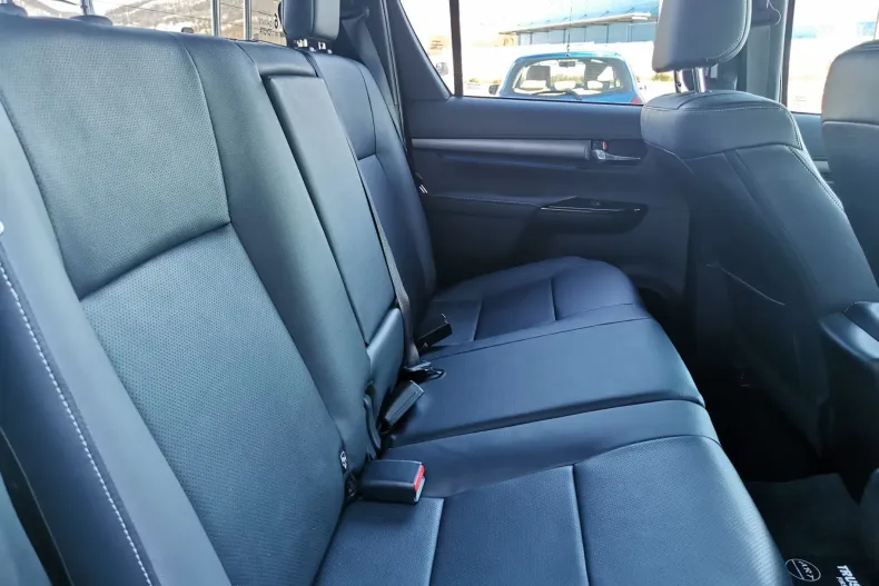 Toyota Hilux din 2025 cu 1 km - oferta TOY195254 - foto 2