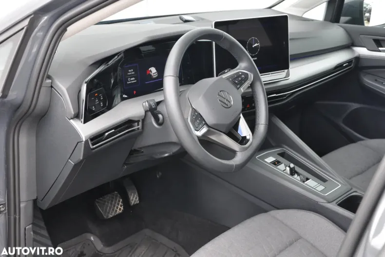 Volkswagen Golf din 2025 cu 6.000 km - oferta VOL195262 - foto 11