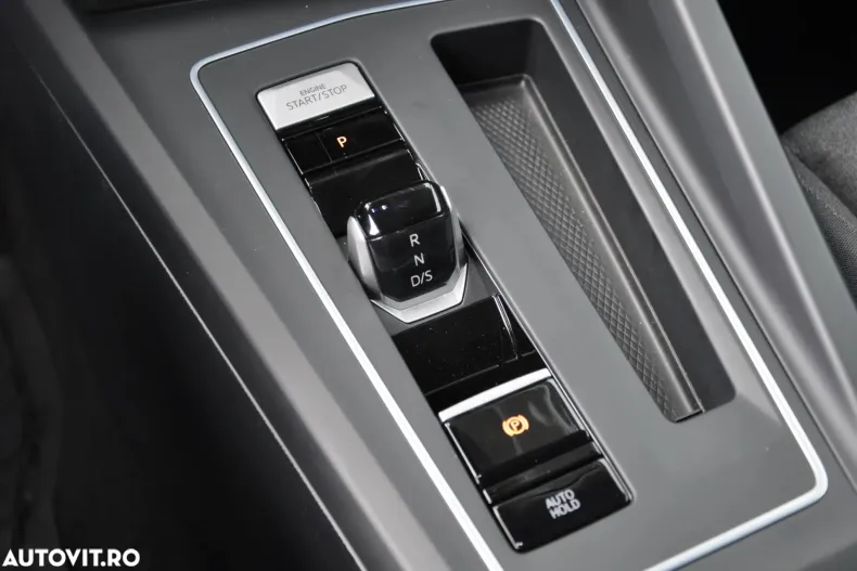 Volkswagen Golf din 2025 cu 6.000 km - oferta VOL195262 - foto 25